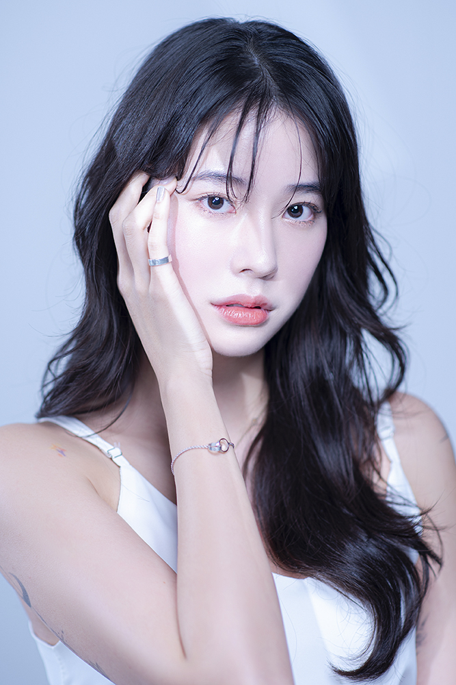 프로필 쿨톤 무드